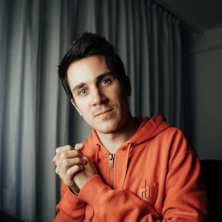 Sofia Martinez - Founder of GladeMirrorSolar